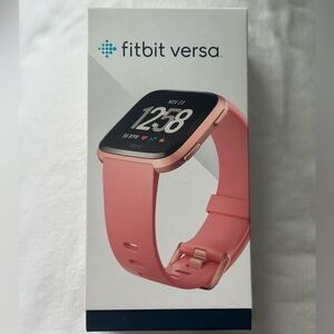 Fitbit Versa Smartwatch Rose Gold with Leopard Band + Charger